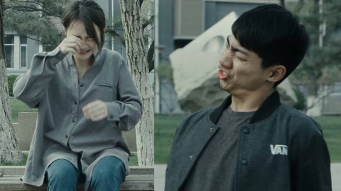学校里的疯子 惊！和污女的第一次在哪里
