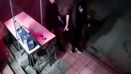 说天下 学生放学遇拦路抢劫 警方千里追捕歹徒