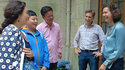 鲁豫有约 朱军带家人巴黎民宿“蹭吃蹭住”