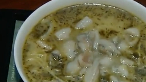 人气美食 黄鱼煨面父传女 特色小笼人气旺