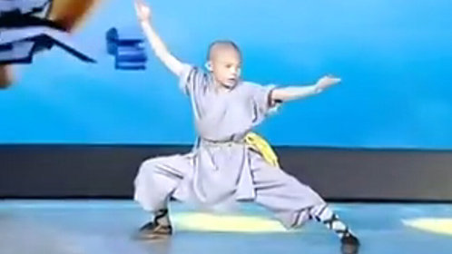 爸爸请回答 释小龙师弟现场秀功夫惊呆全场 奇葩父子兄弟相称关系“混乱”