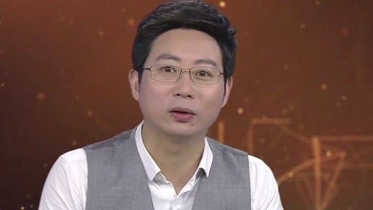 经典传奇 人间怪谈录·能拨云见日的玲珑神石