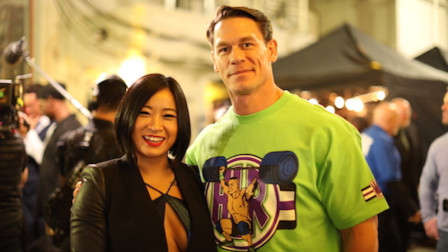 WWE在中国 李霞在WWE摔跤狂热大赛后台遇到约翰塞纳