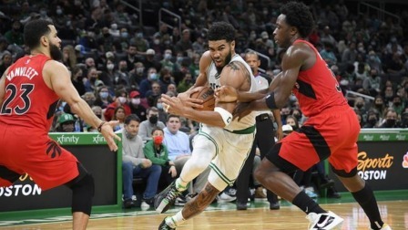 NBA季前赛每日综述：绿军险胜猛龙 老鹰逆转灰熊结束连败