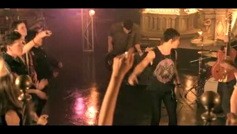 IU kiss&cry Shut Up & Kiss Me-Reece Mastin