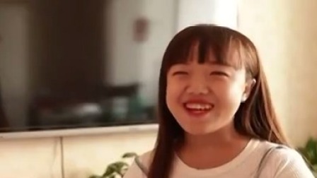 每日新闻报 无臂小伙娶袖珍姑娘 甘苦与共创幸福