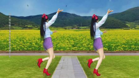 民歌对唱广场舞《幺妹生的美》欢快愉悦，中老年都在跳