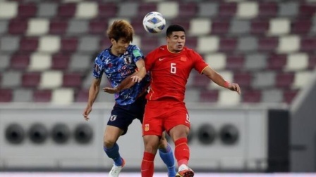 中国男足冲击2022世界杯 国足客战日本晚18时开球 1月27号埼玉体育场进行