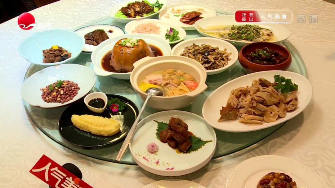 人气美食 五角场排队熟食 水晶鸡 咸草鸡“别苗头”