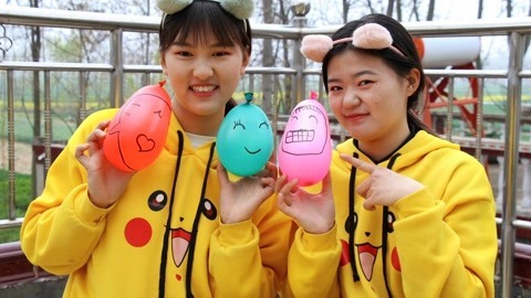 美女家务事 小晴和伙伴做解压神器