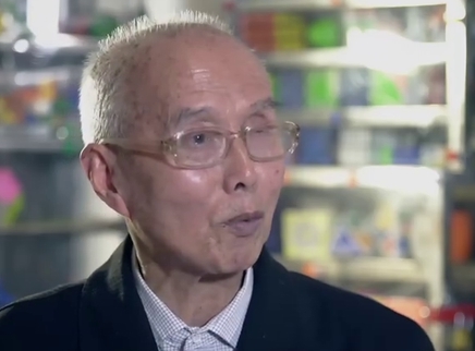 二更视频 你可能拼不过77岁的魔方老顽童