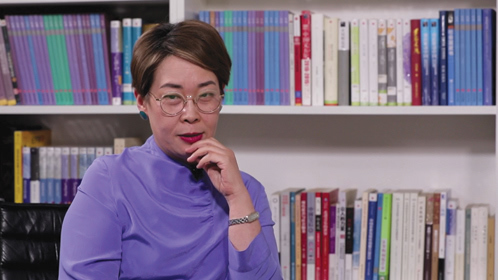女性领袖人物系列专访 毕啸南专访《半边天》主持人张越