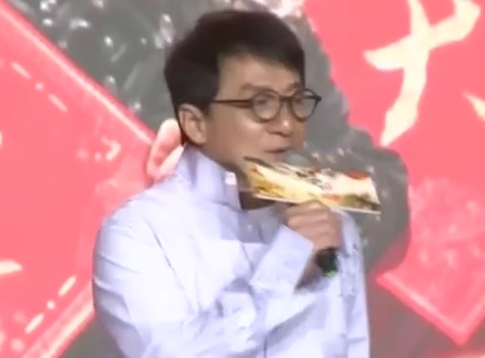 娱乐急先锋 成龙携神探蒲松龄提前拜年