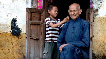 俗话说：“疼孙子攒金子，疼外孙瞎糊弄”，这种说法对吗