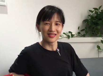 papi酱 办公室玩耍：粤语音调说普通话