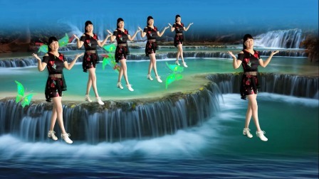 一首《酒醉蝴蝶飞》歌声甜美舞步优美，美极了