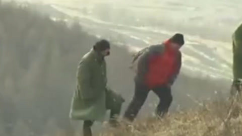 经典传奇 荒野惊现神秘泉水 冰火神泉之谜