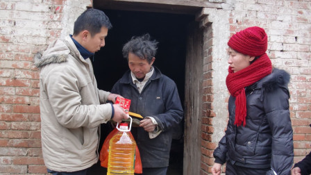 俗语“穷人心肠好，富人心如刀”，啥意思，有道理吗？