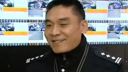 每日新闻报 考官驾考前轻松沟通 缓解考生紧张情绪