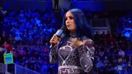 【英文解说】WWE SD 第1155期：辫姐逆天同时爆桌贝基莎夏二人