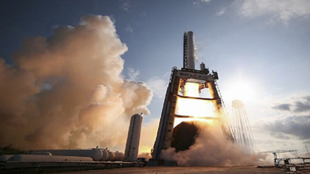 我国研制出50吨大型设备