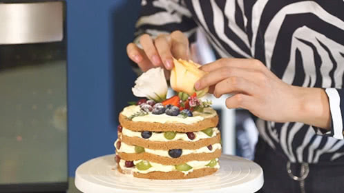 世上最简单的蛋糕【鲜花水果裸蛋糕】