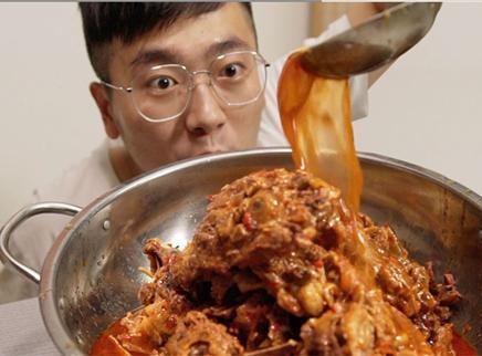 盗月社食遇记 2020 丧尽天良！弟弟吃10斤羊蝎子