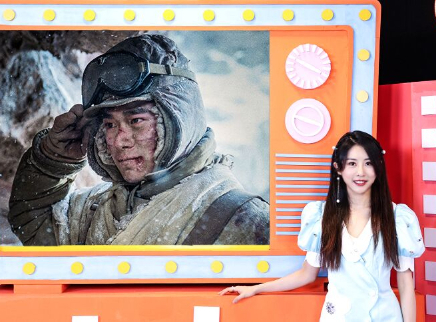 芒果新星班之非正式播报 王俊凯包场千玺电影《长津湖》