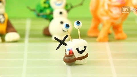 白白侠魔法粘土 小猪佩奇捏出白白侠人偶