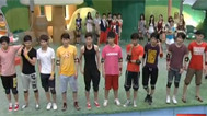 全民运动会 美模落水湿身 型男水边摆造型