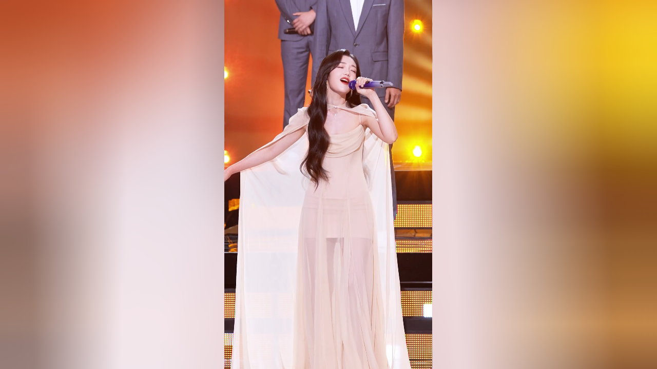 直拍：希林娜依高 《以梦为马》