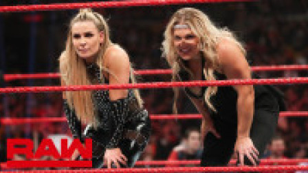 WWE RAW 2019 娜塔vs莎夏 遭萨摩亚姐妹干扰 凤凰女出手展霸气笑容