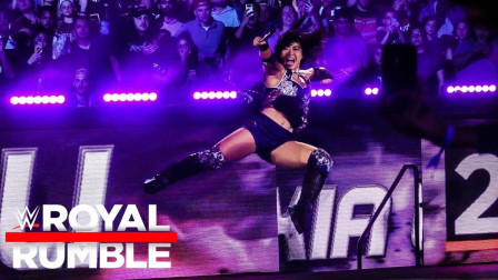 WWE在中国 激动！WWE中国女将李霞连续第二年登上王室决战大赛