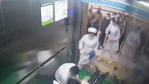 法治中国60分 老人心脏骤停医生奋力急救 男子被女主播骗20万