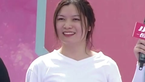 萌娃酷炫国潮风走秀开场 十年姐妹现场互夸携手闯关