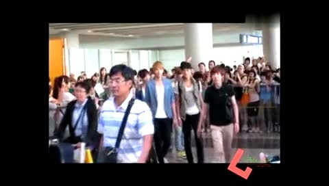 EXO 首都机场接机 主张艺兴 饭拍版 12/05/27-EXO-M