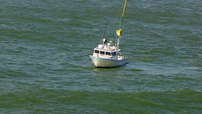 《捕鱼生死斗：南北之战第二季》第6集