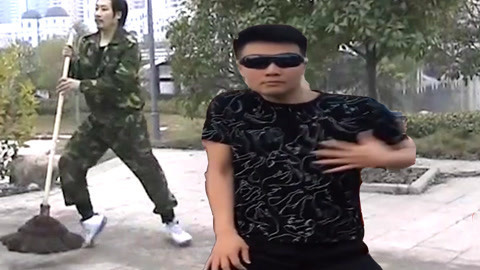唱罢吹灯 断头舞小伙挑战霹雳舞大叔，结果输得心服口服