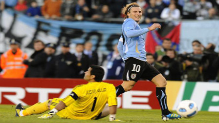 骚客top10 TOP10：2011年美洲杯10大进球