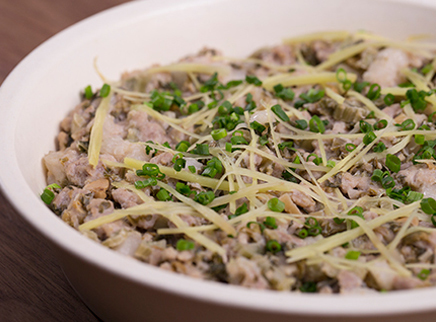美食台 看会吃的广东人做梅菜蒸肉饼