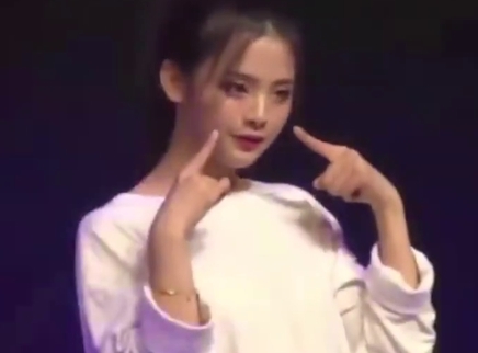 音乐集装箱 杨超越“我一点也不紧张”