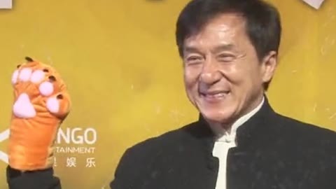 屏行星乐汇 屏行星乐汇之成龙圣诞现身蓉城 天籁之音小朋友校庆