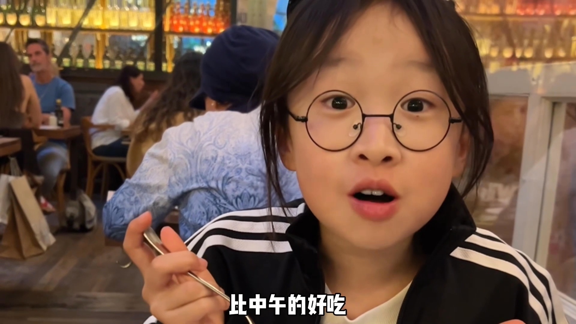 机灵姐大挑战 挑战一天只吃黑色食物