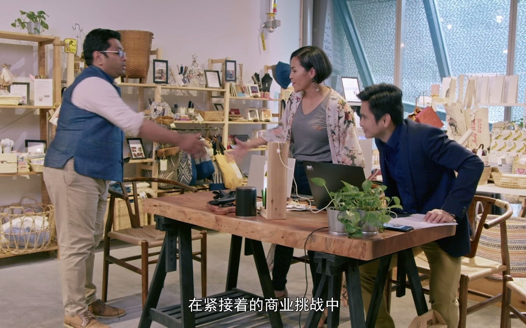 “大力鼠”和选手们一起解锁高端电竞包