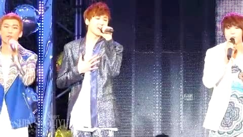 IU kiss&cry 爱情停止时 青少年音乐节 饭拍版 12/05/19-U-Kiss (UKiss)