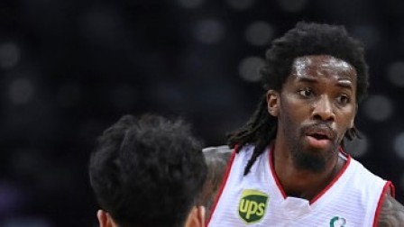 CBA 18/19赛季 深圳VS吉林第四节：杨林祎3分助队完成23-2高潮，伯顿2+1杀死比赛