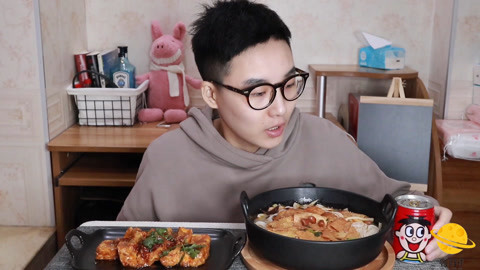 瘾食星球 臭豆腐加螺蛳粉的巅峰体验
