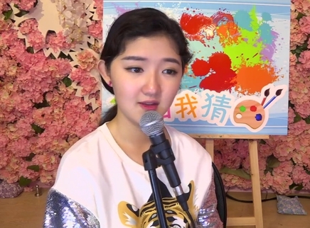 818超女聊天室 方圆揭秘熄灯后的城堡生活