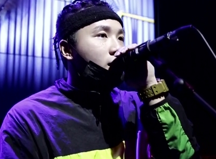 不老潮妈与嘻哈儿子的陋室