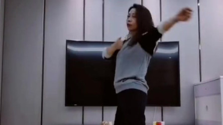 美女同学来做运动了